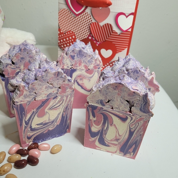Handmade Soap 2 large bars lilac scent - Picture 15 of 16